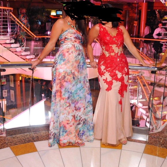 Formal dress size 4 - Picture 3 of 5